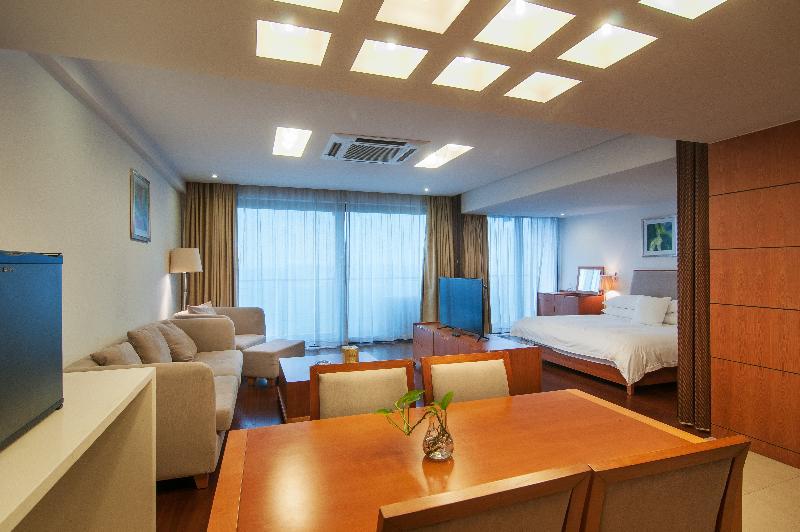 Gloria Plaza Hotel Kangqiao Шанхай Екстериор снимка