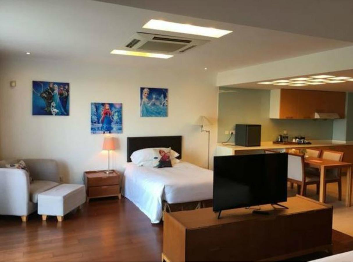 Gloria Plaza Hotel Kangqiao Шанхай Екстериор снимка