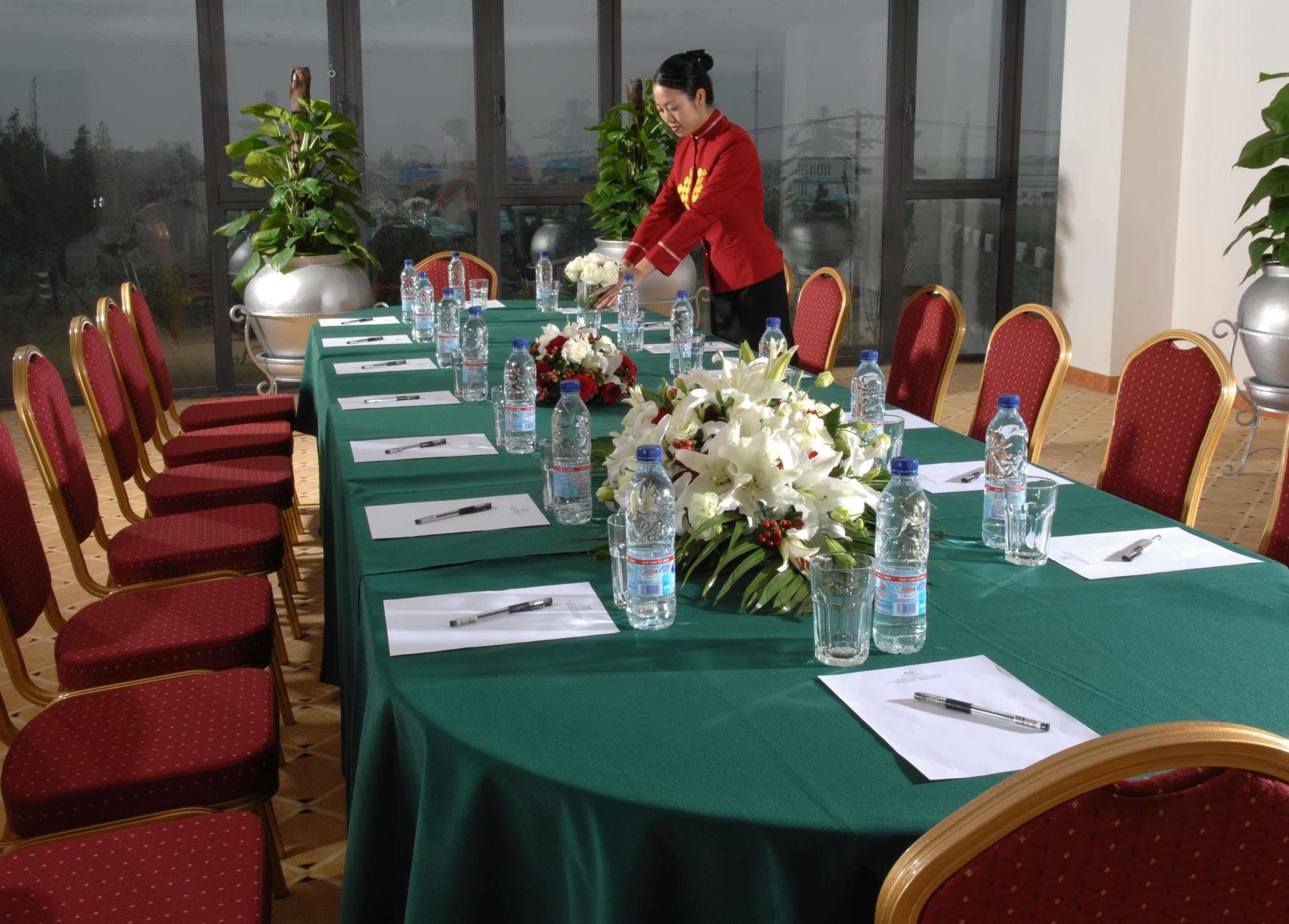 Gloria Plaza Hotel Kangqiao Шанхай Съоръжения снимка